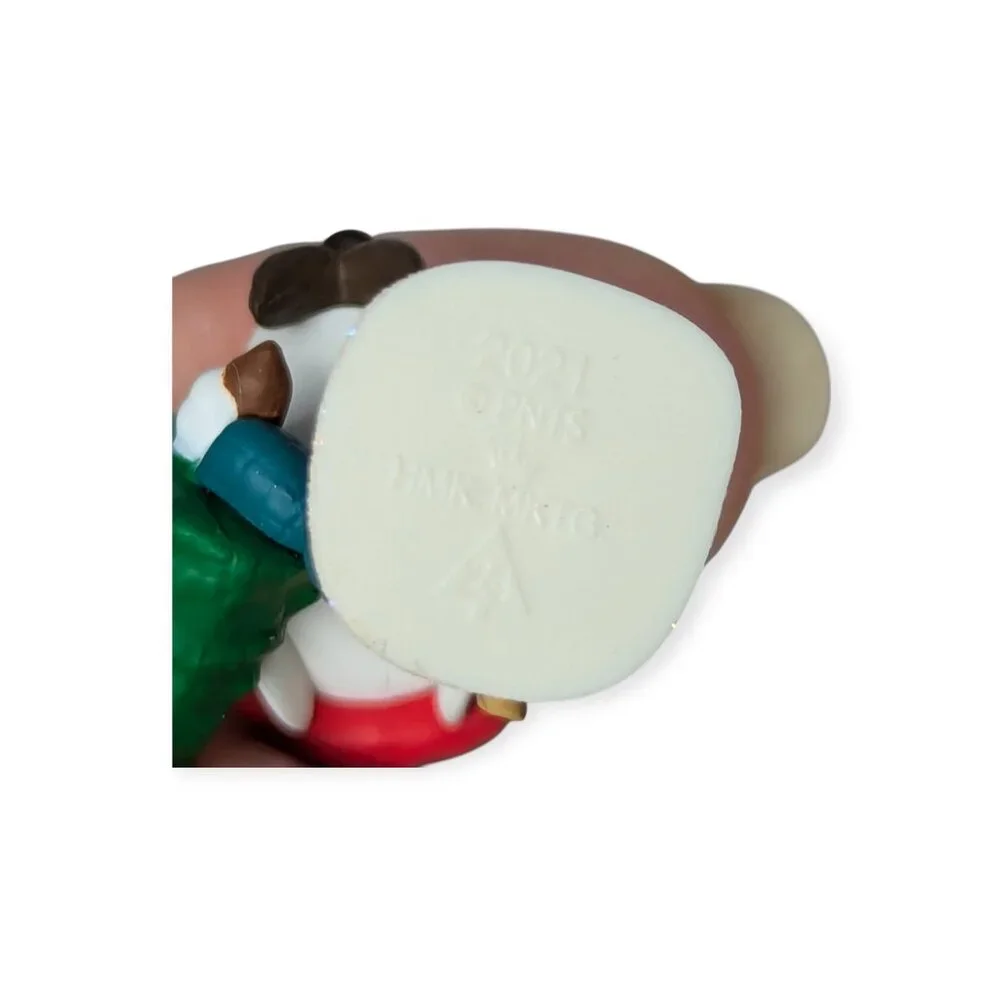 Hallmark Keepsake Miniature Ornament Winter Fun with Snoopy 2021 w/ Original Box
